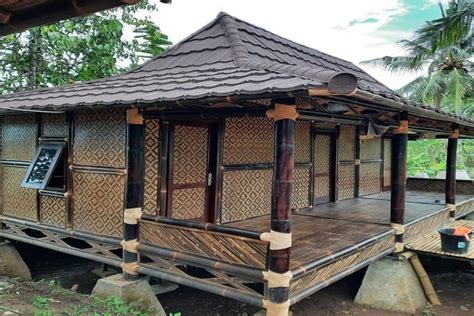 Rumah Panggung Bambu