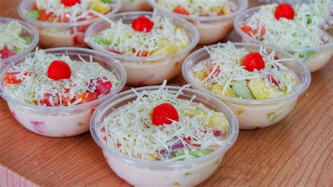 Salad Buah Cup Gelas dengan Chicken Wrap