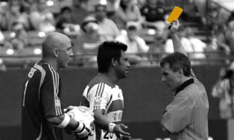 Sejarah Yellow Card