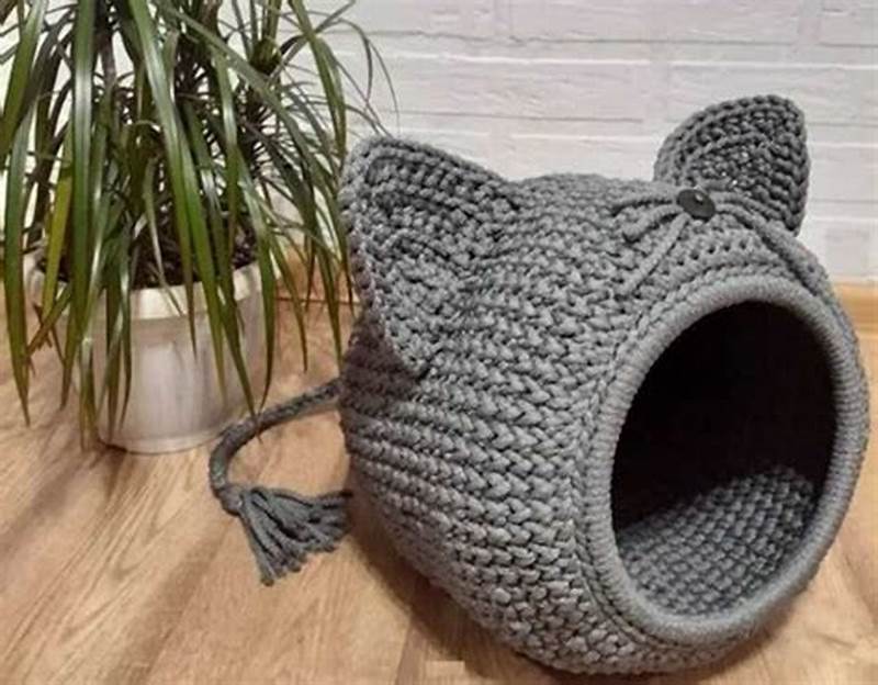 Simple Cat Pod Knitting Pattern
