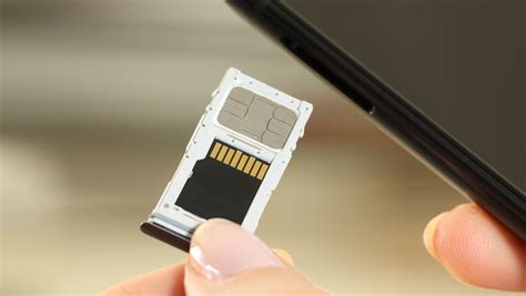 Slot SIM