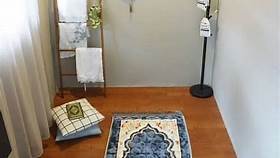 Small prayer room rug