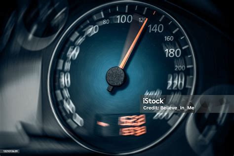 Speedometer mobil modern