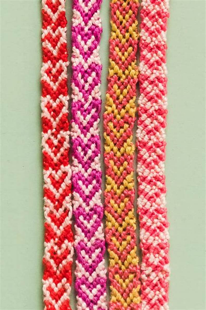 String Bracelet Heart Pattern