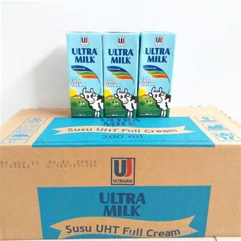 Susu UHT di rak