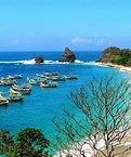 Tanjung Papuma, salah satu pantai yang indah di Indonesia