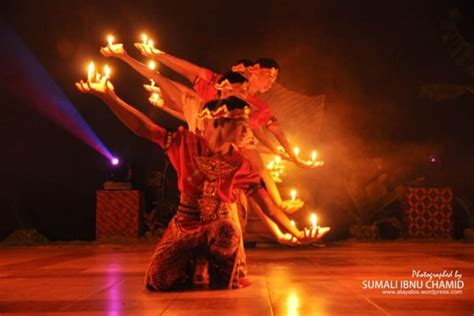 Tari Lilin