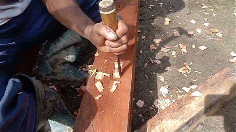 Teknik Memahat Kayu