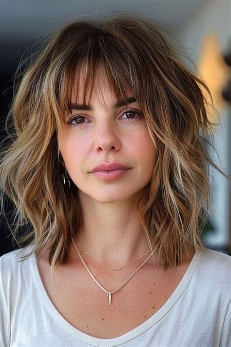 Textured Lob with Feathery Fringe