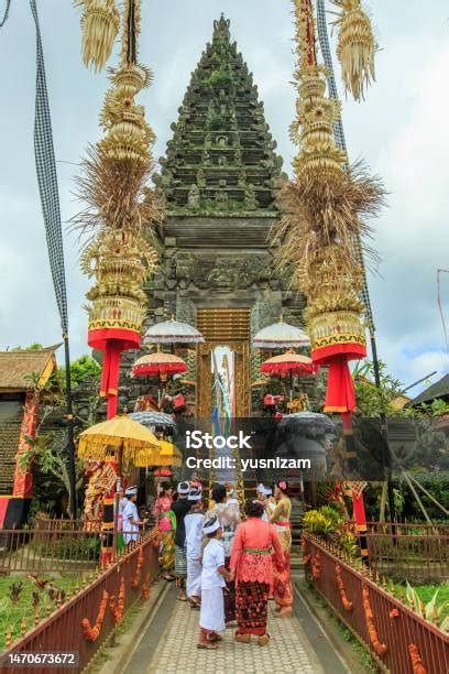 Tips Menghadiri Upacara Adat