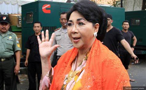 Titiek Puspa Curhat