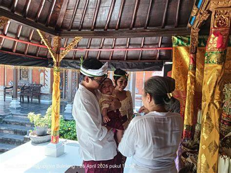 Proses Upacara Tiga Bulanan Bali