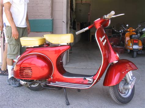 Vespa VBB side view