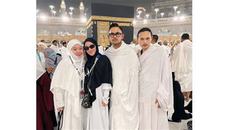 Wanda Hara Umroh
