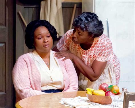 What is Ruth s conflict in a raisin in the sun