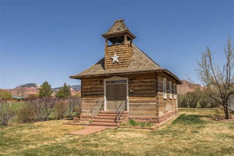 What is in Torrey Utah