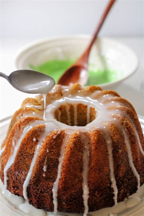 What is the point of a Bundt cake