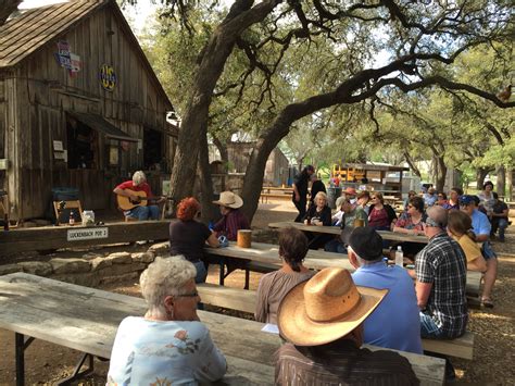 What is there to do in Luckenbach