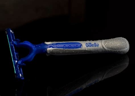 What s wrong with Gillette ad