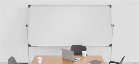 Whiteboard Rapat
