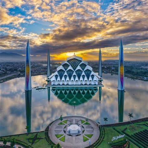 Wisata Religi, Lebih Mendalam Makna Ramadhan