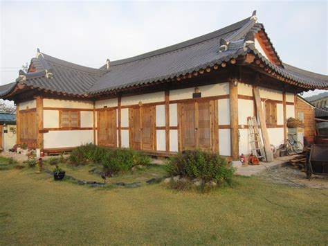 rumah korea dengan bahan kayu