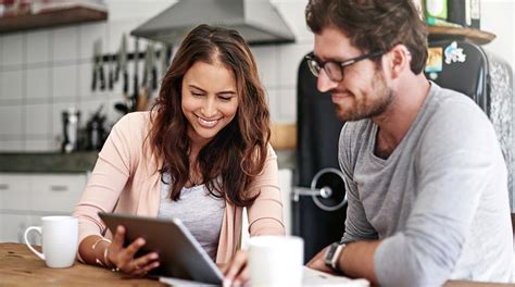 Work with a Reputable Insurance Agent