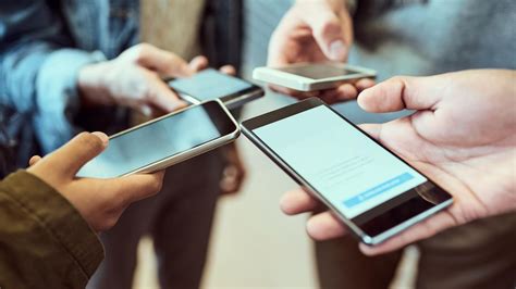 app to share files between iphone and android