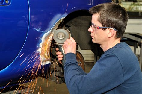 Automotive Body and Glass Repairer