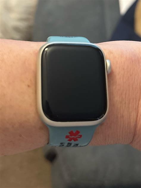 can i use apple watch cellular with android