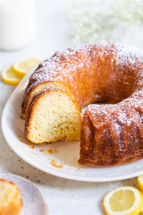 can i use sour cream in place of buttermilk in a cake recipe