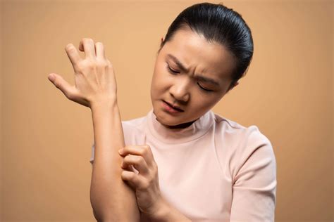 can stress cause itchy arms
