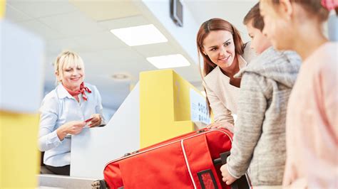 can you bring stroller through tsa