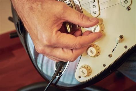 can you use a ps3 guitar hero controller on a ps2