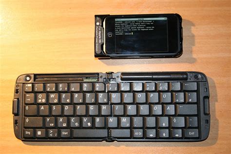 can you use a usb keyboard on iphone