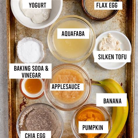 can you use applesauce in place of eggs in a cake mix