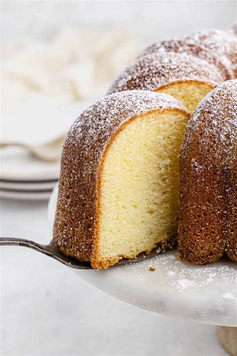 can you use both buttermilk and sour cream in a cake