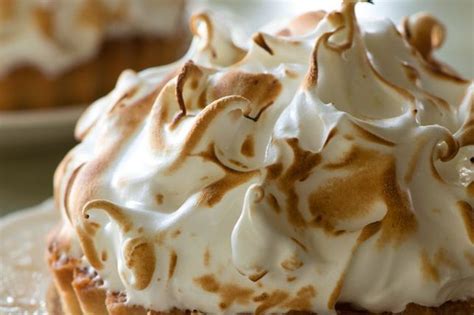 characteristics of italian meringue