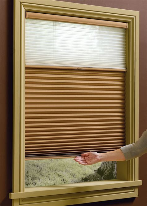 Cleaning top down bottom up blinds with warm water