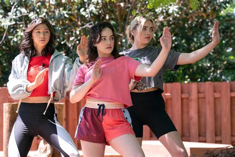 cobra kai cast peyton list