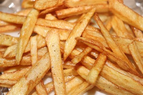 como se dice papas fritas in english
