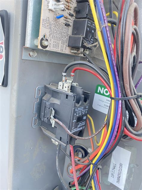 contactor getting 24 volts but not pulling in