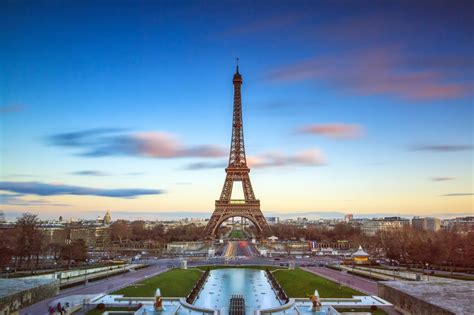 did anyone ever live in the eiffel tower