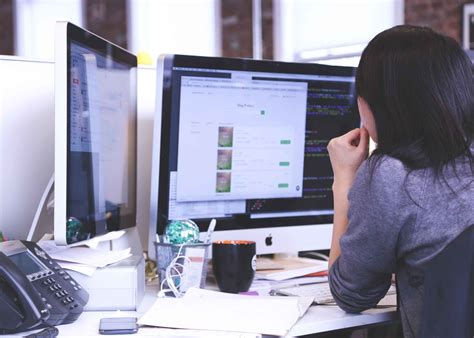 do most web developers work from home