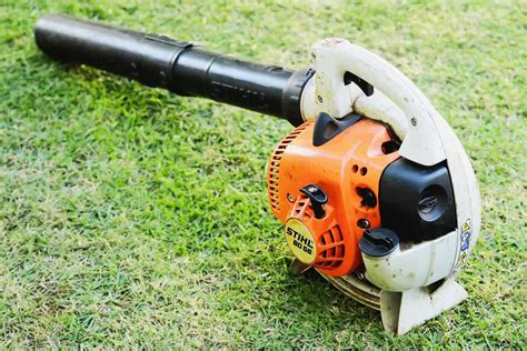 does a stihl leaf blower take regular gas