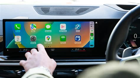 does android carplay use data