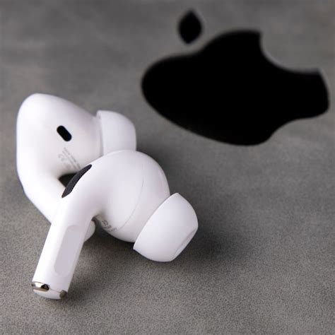 does apple earbuds work with android