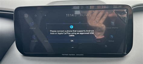 does hyundai venue have wireless apple carplay