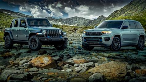 does jeep make a plug in hybrid