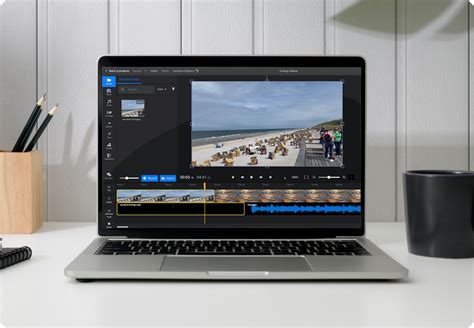 does macbook come with video editing software